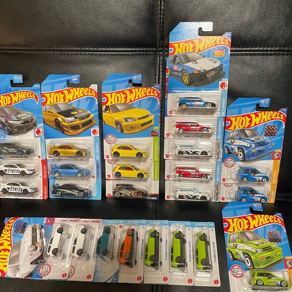 bundle of 25 honda civic hot wheels